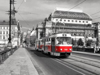 Jízdenky už zakoupíte v každé pražské tramvaji bezkontaktně