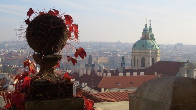 Stěhování Praha jako vyhledávané slovní spojení. Proč je hlavní město stále tak atraktivní pro život?