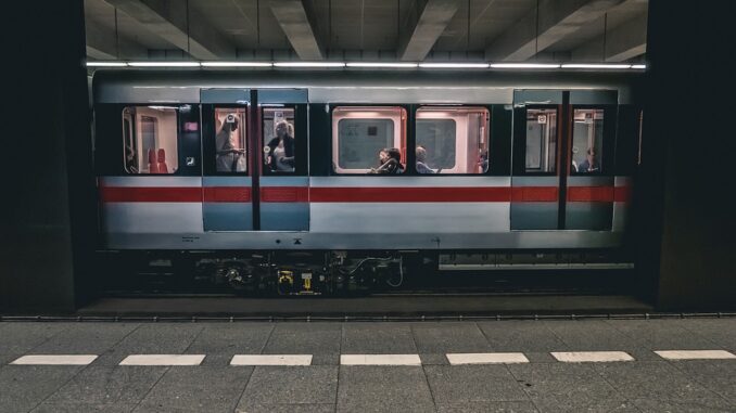 Internet i v metru. Pokryty jsou dvě třetiny stanic